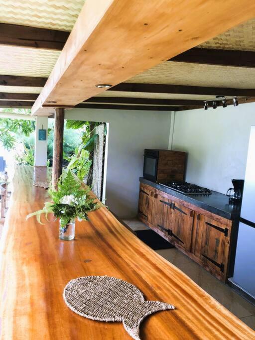 Bungalow Tiarii, Avec Acces Direct A Une Plage Privee Tevaitoa Ngoại thất bức ảnh